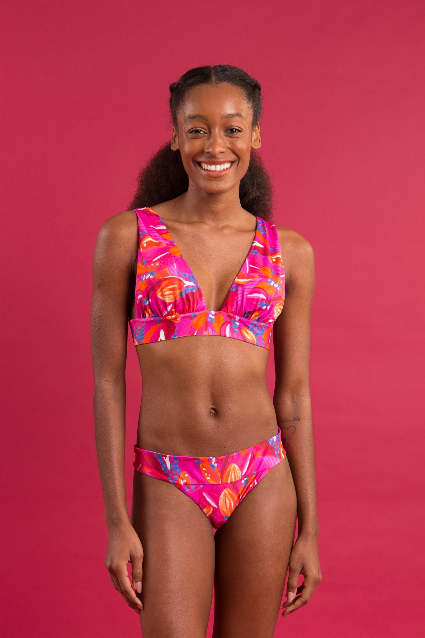 Image 10: Rio De Sol Set Set Flavors Halter-Marina Essential-Cos