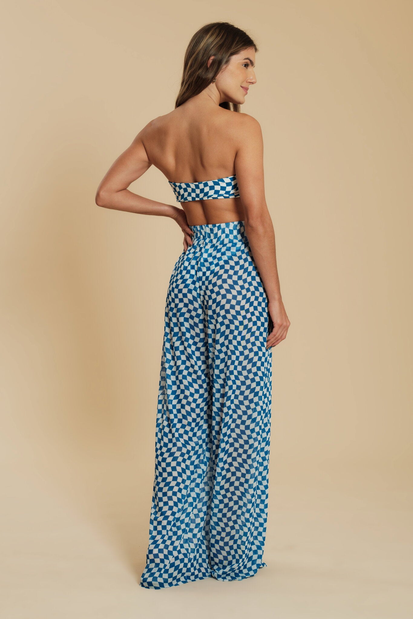 Model Back: Blueman Beach Trousers Xadrez Transparent Beach Pants