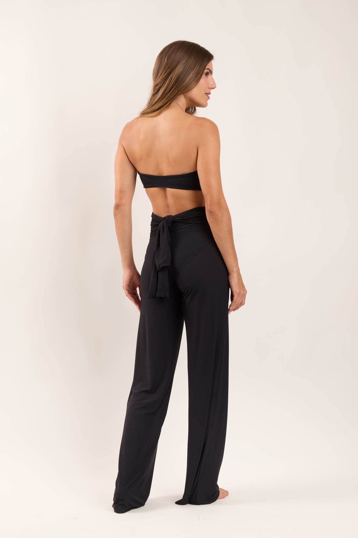 Model Back: Rio De Sol Beach Trousers Black Pants Knot