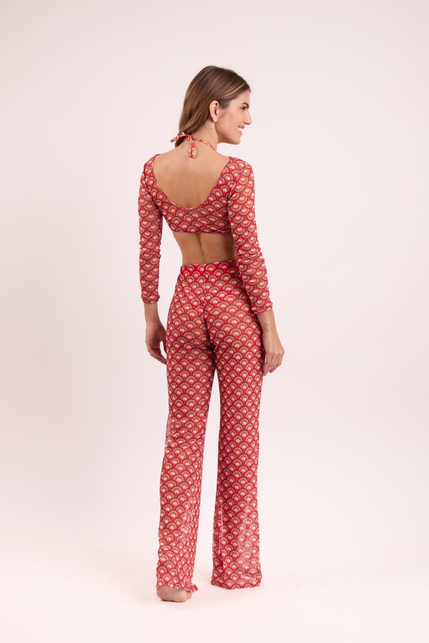 Model Back: Rio De Sol Beach Trousers Floral-Scales Pants Lana