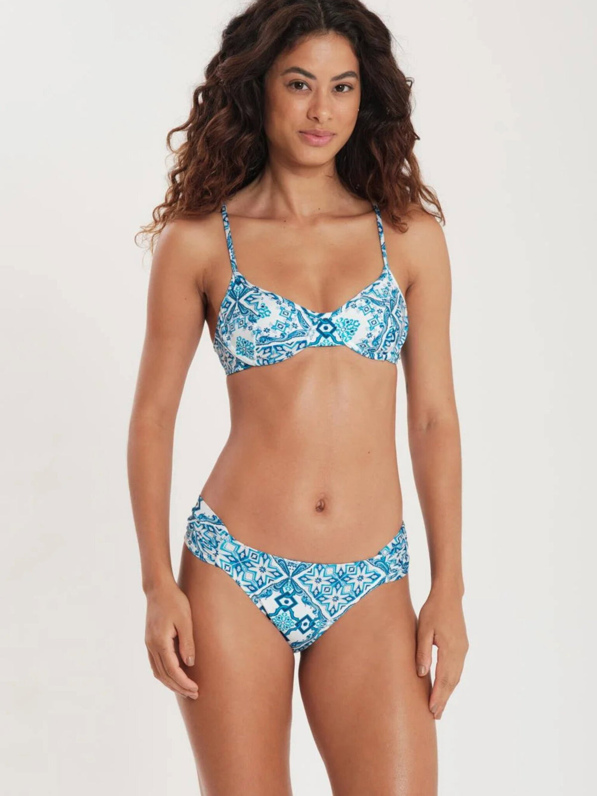 Model Front: Blueman Set Set Lazule Pepe-Vies New-Pacifico