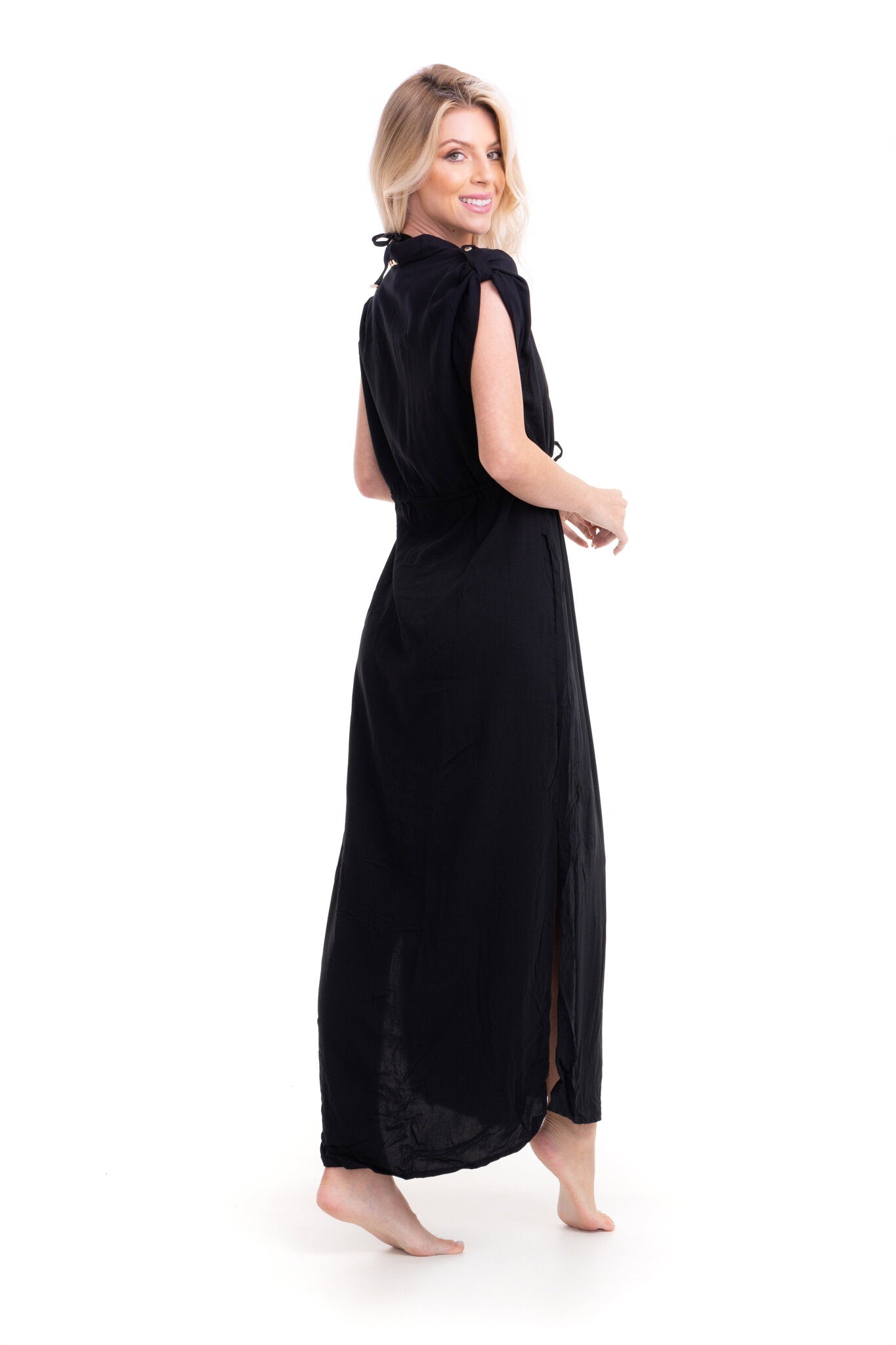 Model Back: Lua Morena Shirtdress Long Shirtdress Liso Preto