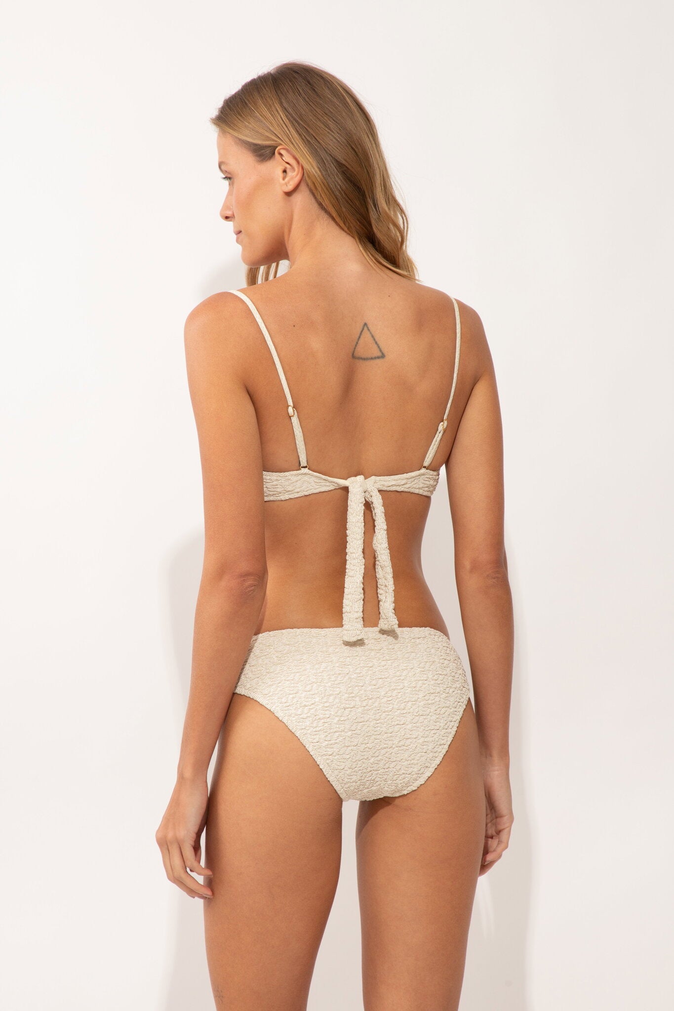 Model Back: Rio De Sol Bottom Bottom Brisa-Offwhite Essential-Comfy