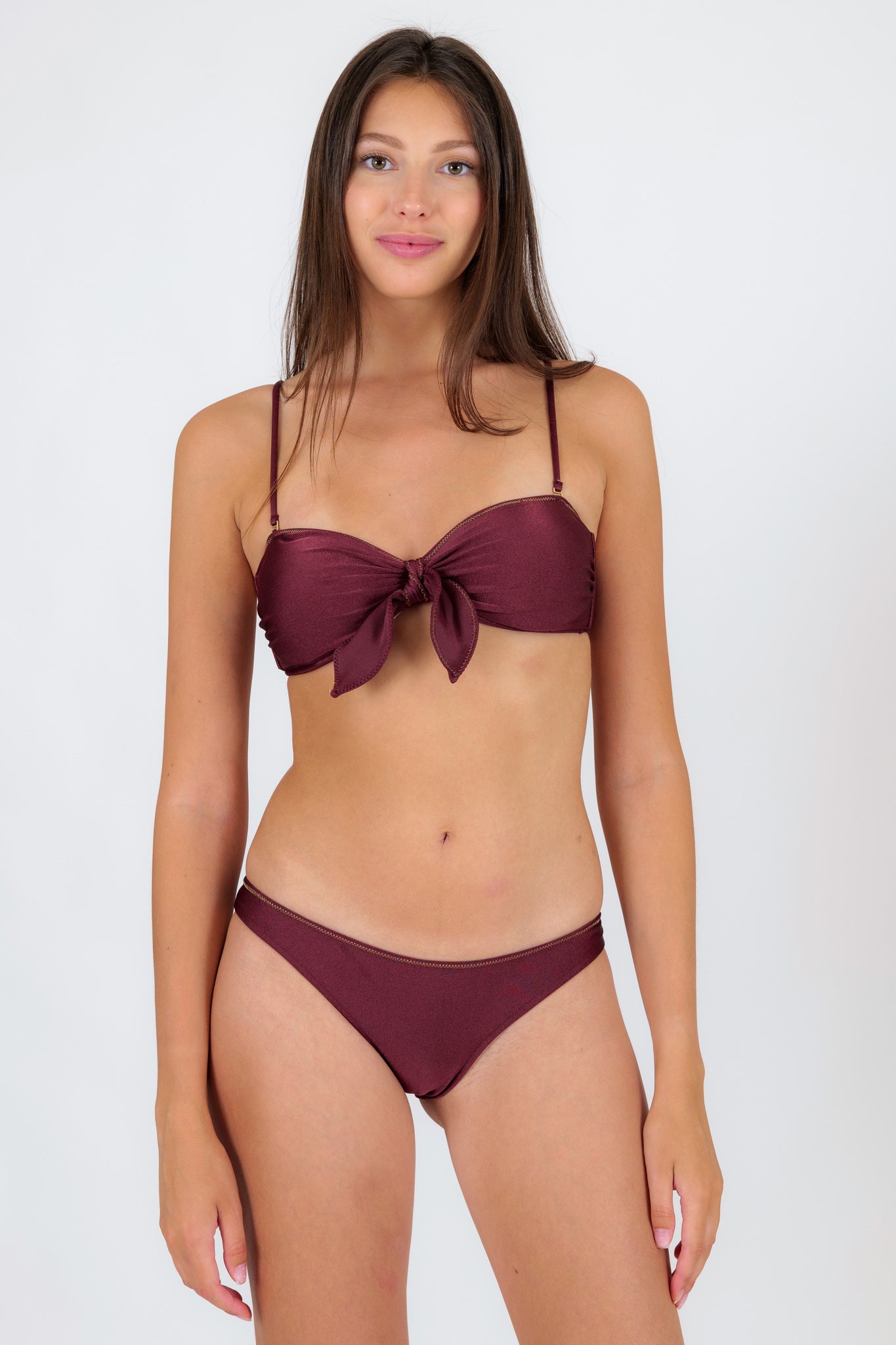 Model Front: Rio De Sol Bottom Bottom Barolo Essential
