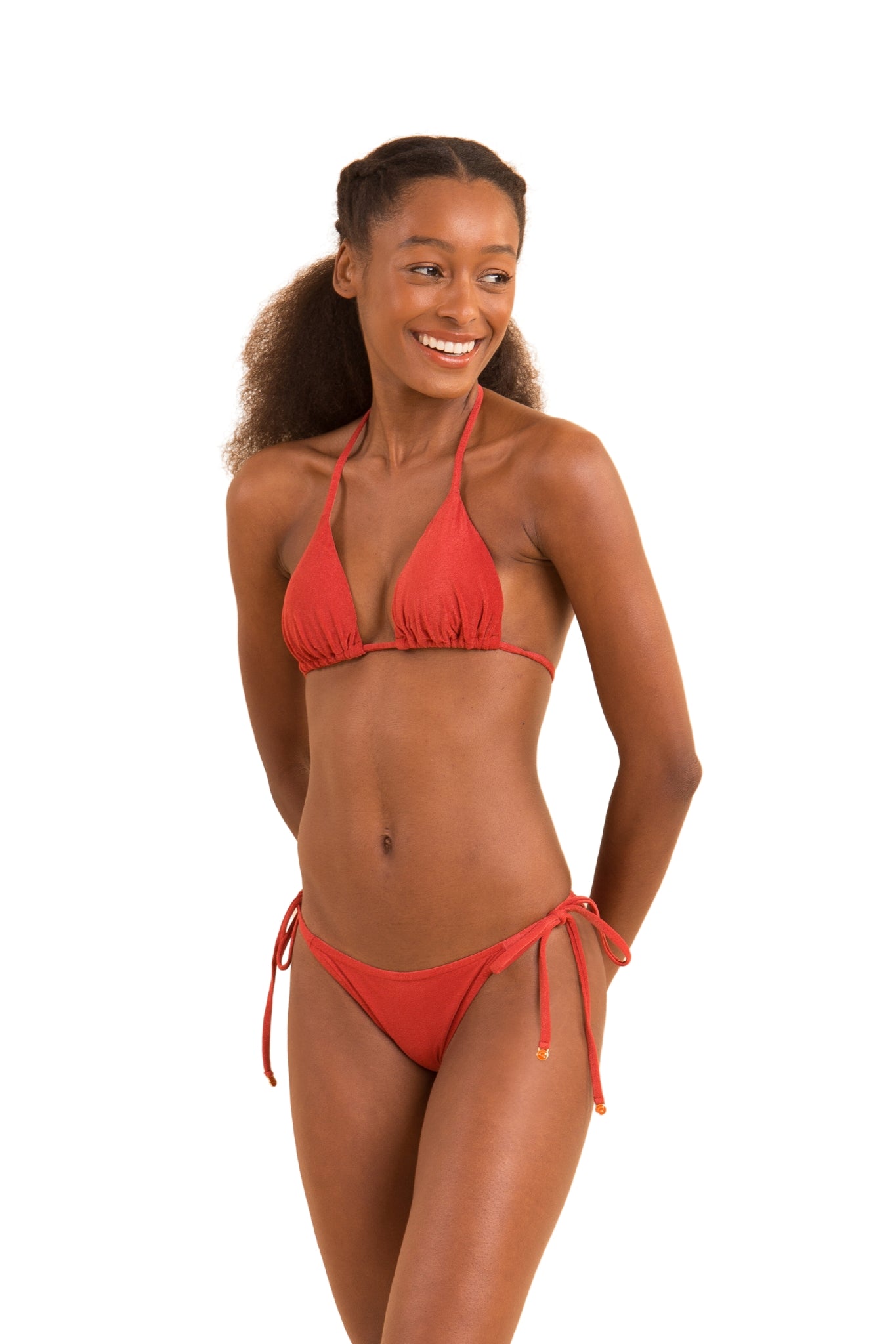 Model Front: Rio De Sol Set Set Malibu-Chili Tri-Inv Cheeky-Tie