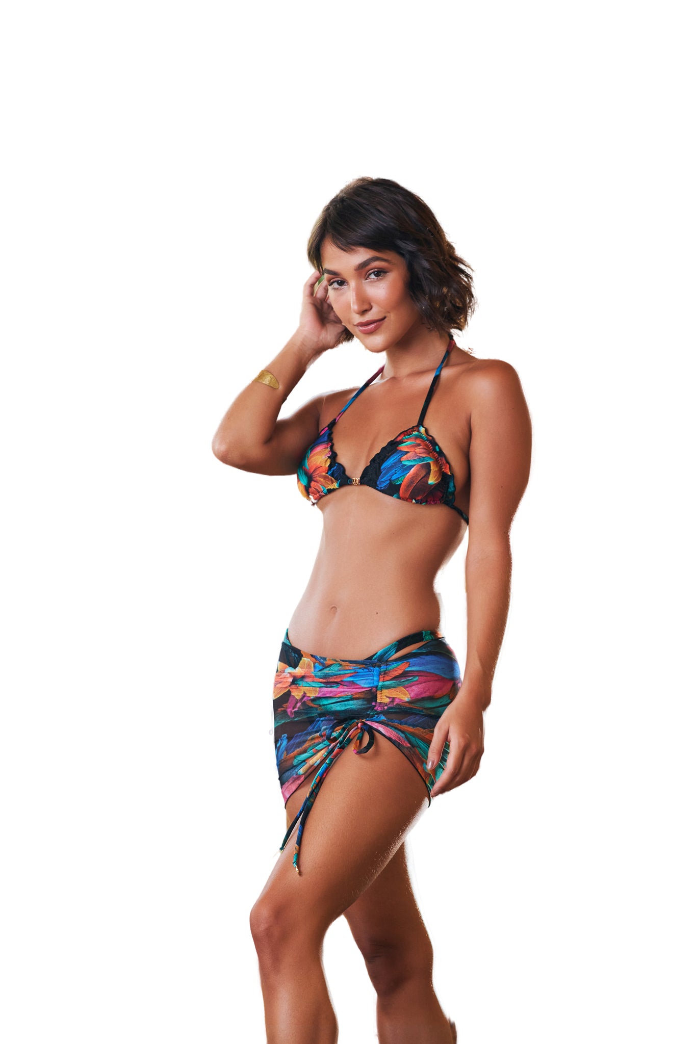 Model Front: Lua Morena Bottom Bottom Costuras Brinco Preto