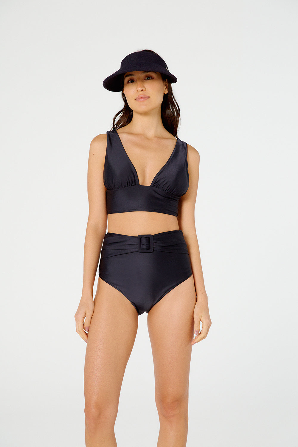 Model Front: Blueman Top Top Hot Essencial Preto