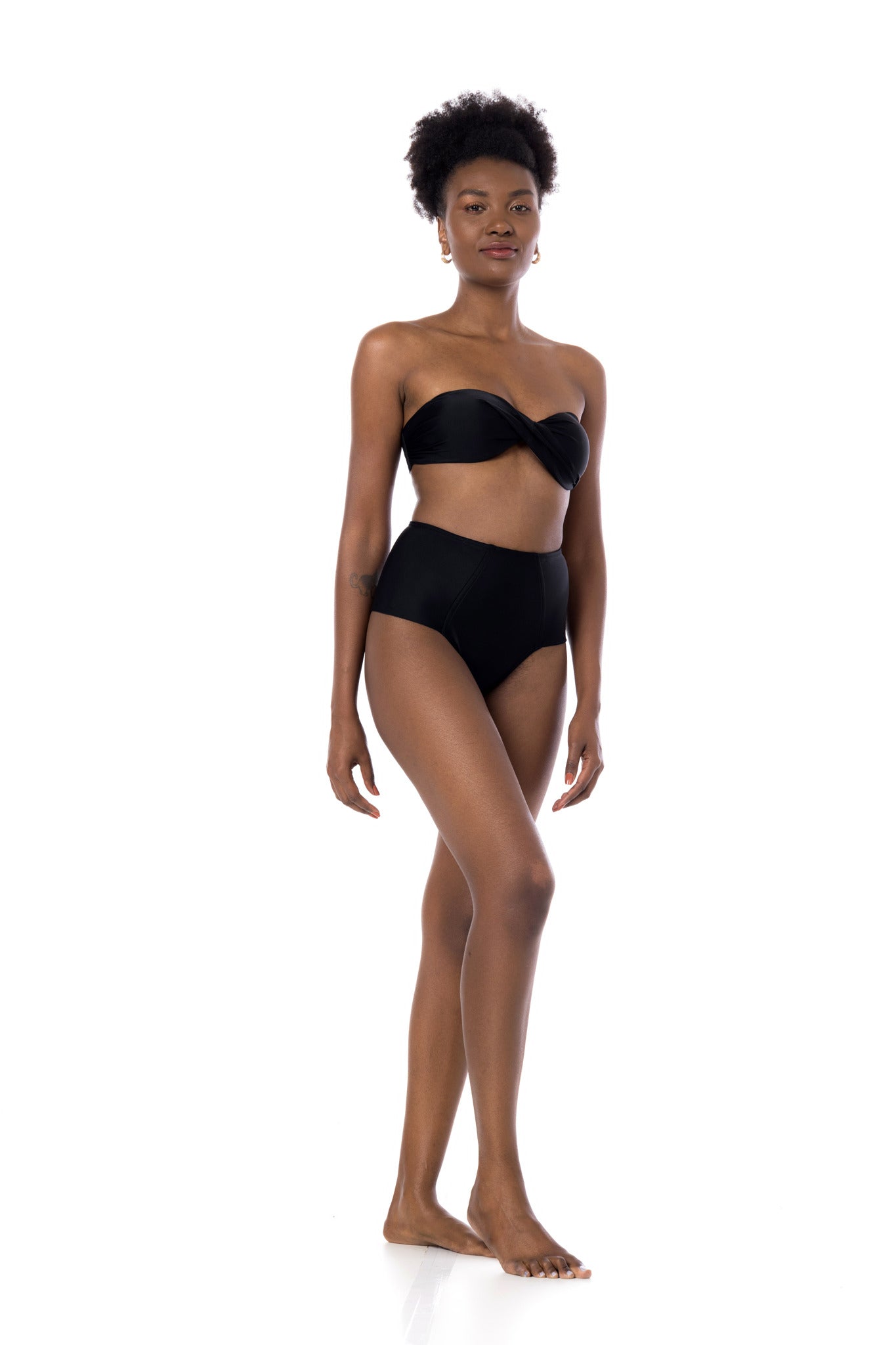 Model Front: La Playa Set Tqc Hot Preto
