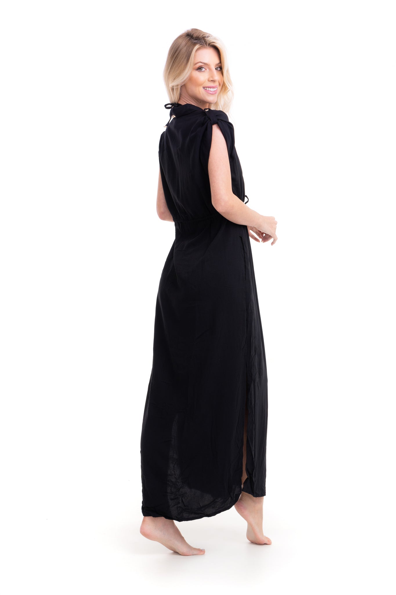 Model Back: Lua Morena Maxi Dresses Long Shirtdress Liso Preto
