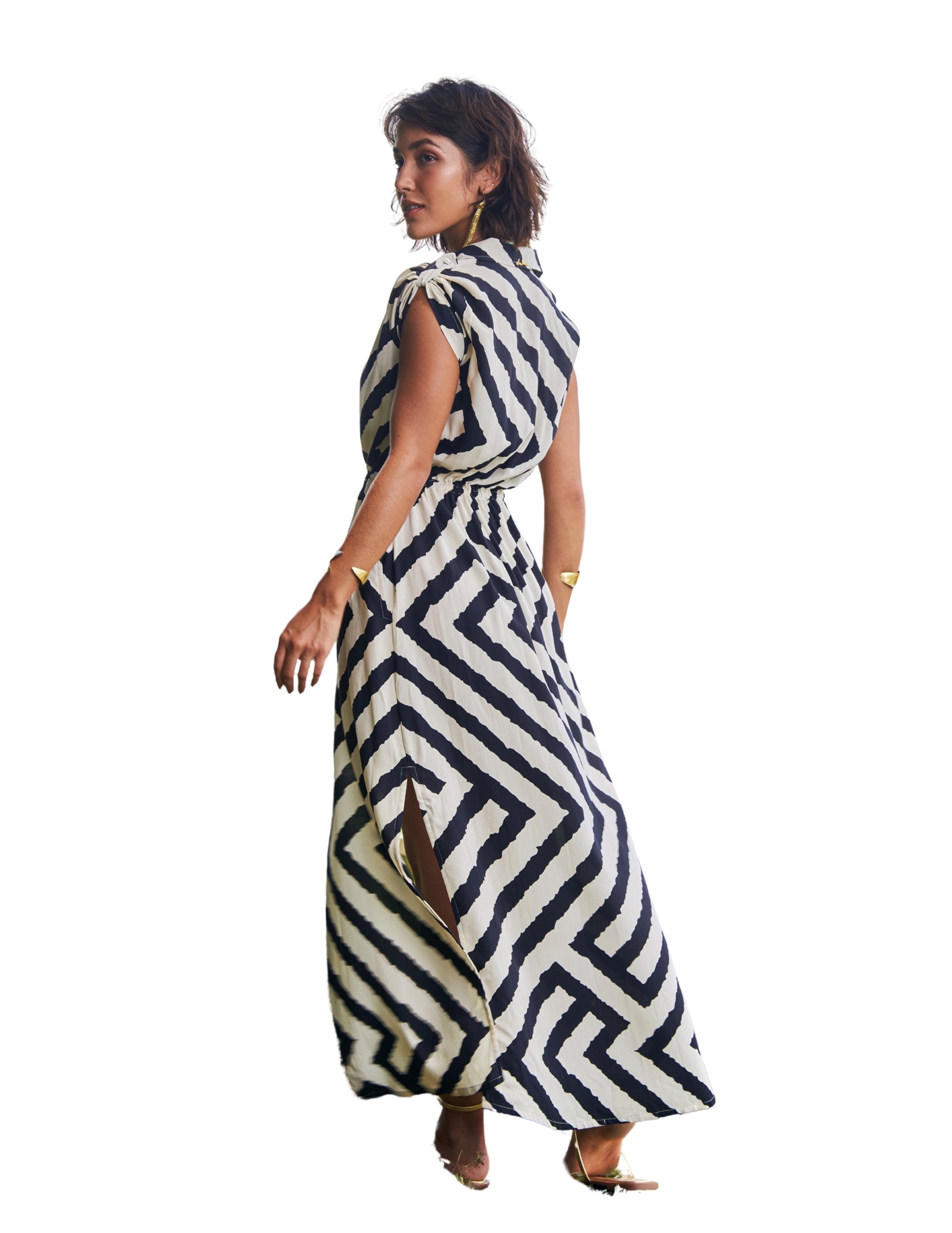 Model Back: Lua Morena Maxi Dresses Long Shirtdress Seringueira