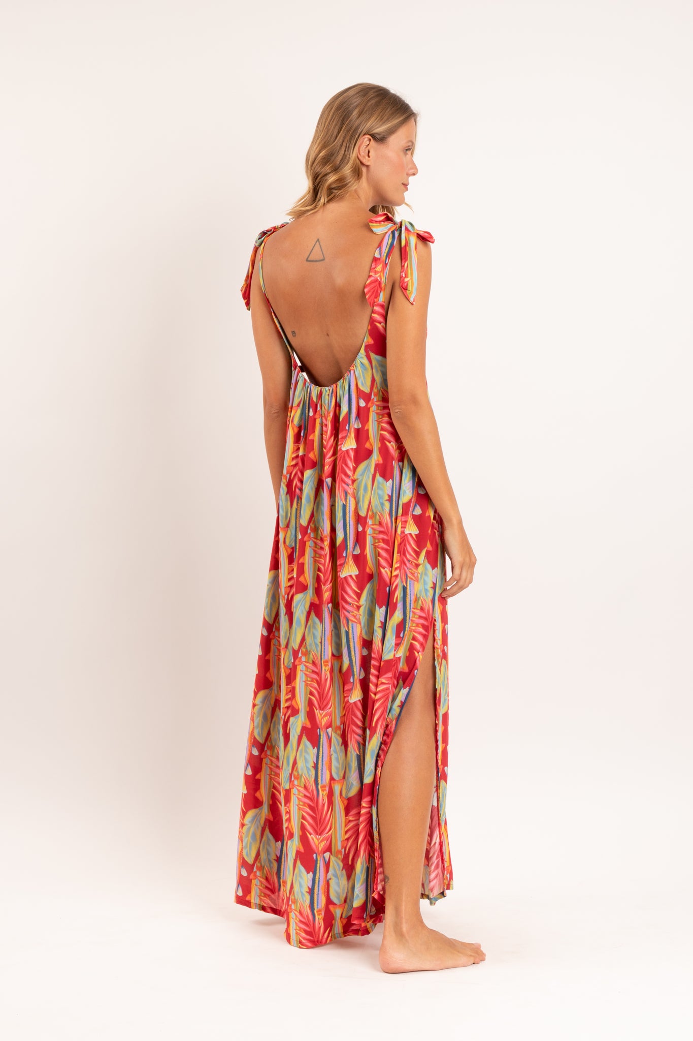 Model Back: Rio De Sol Maxi Dresses Sea-Bloom Long Dress Chiara