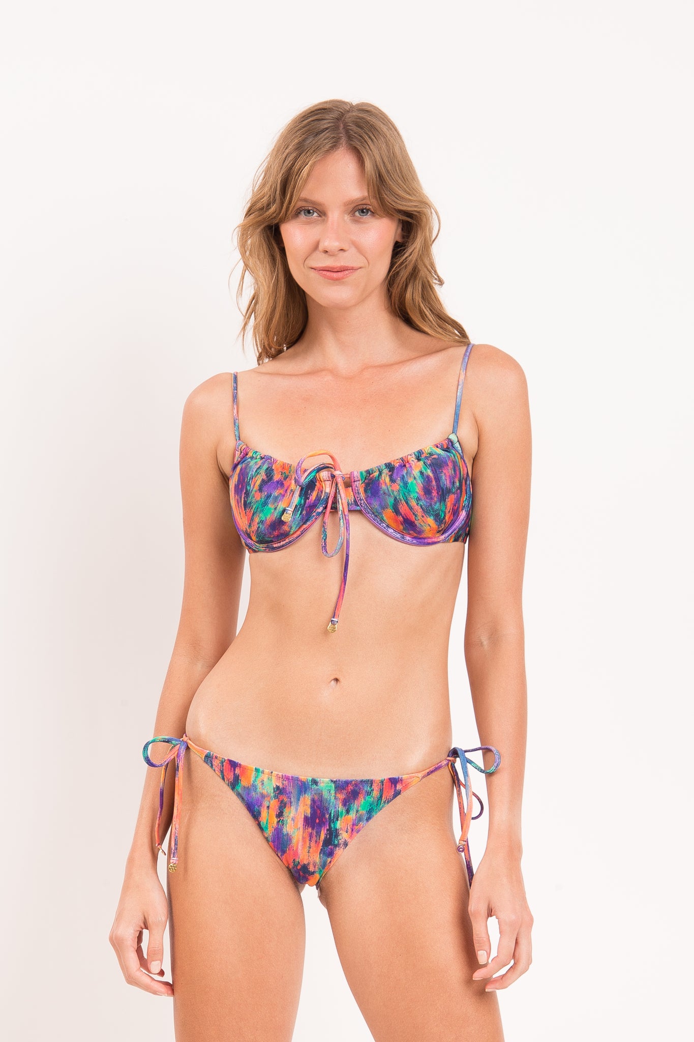 Model Front: Rio De Sol Top Top Euphoria Balconet-Tie