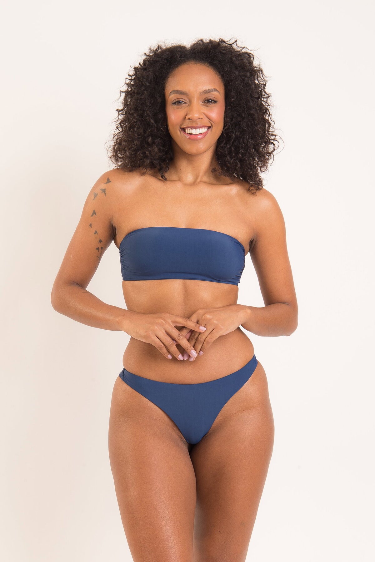 Image 05: Rio De Sol Two Piece Swimwear Set Navy Bandeau-Reto Nice-Fio