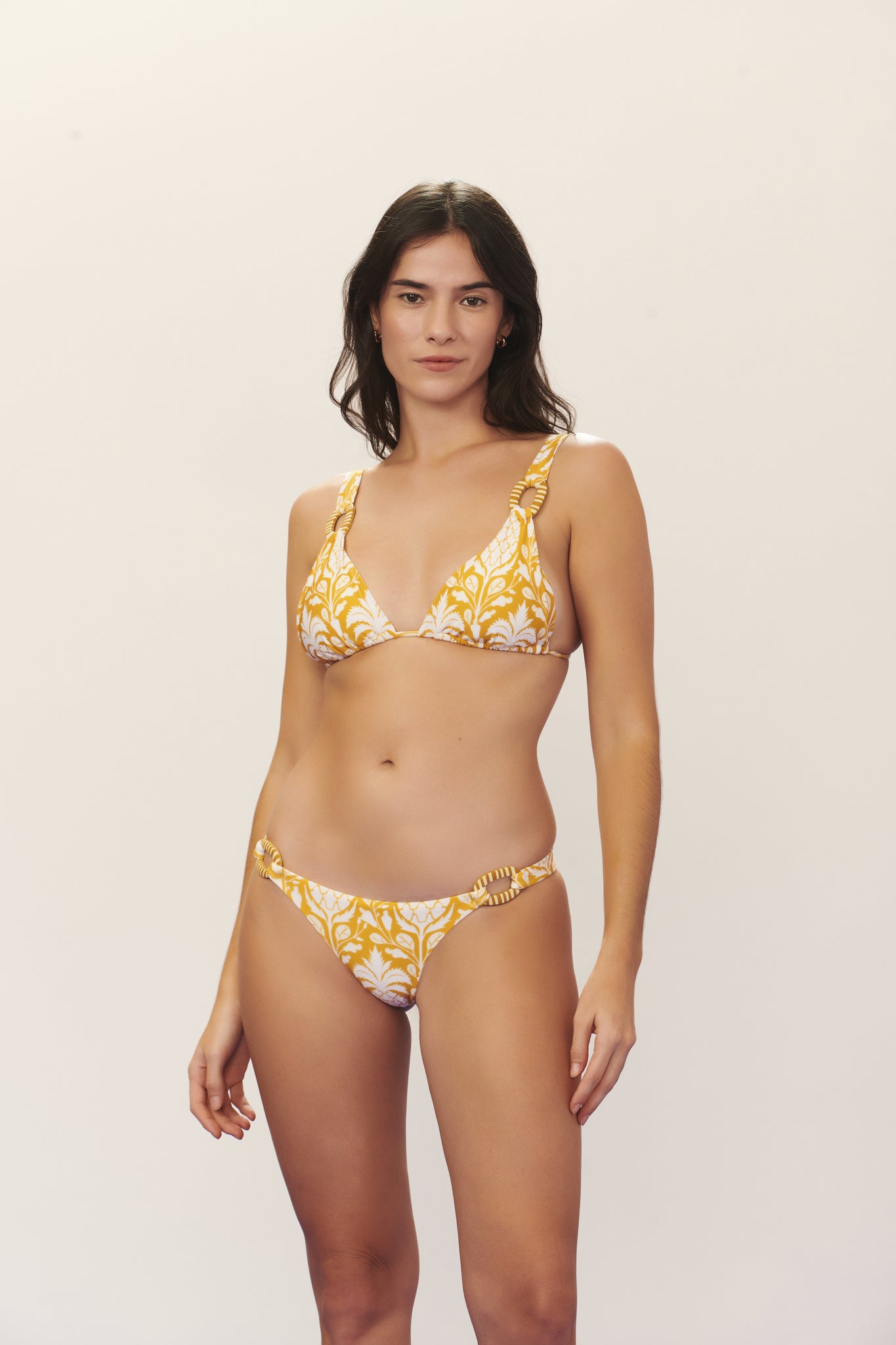 Model Front: Blueman Set Set Seiva-Doce-Amarela Ubatuba