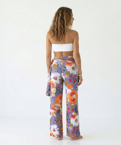Model Back: Rio De Sol Beach Trousers Garden-Flower Pants Knot