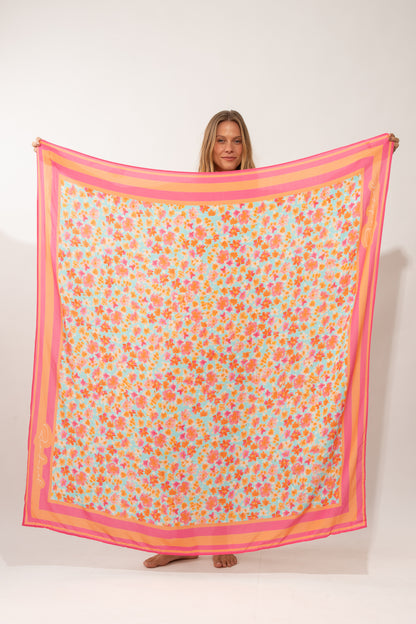 Model Front: Rio De Sol Pareo Ditsy-Sky Canga