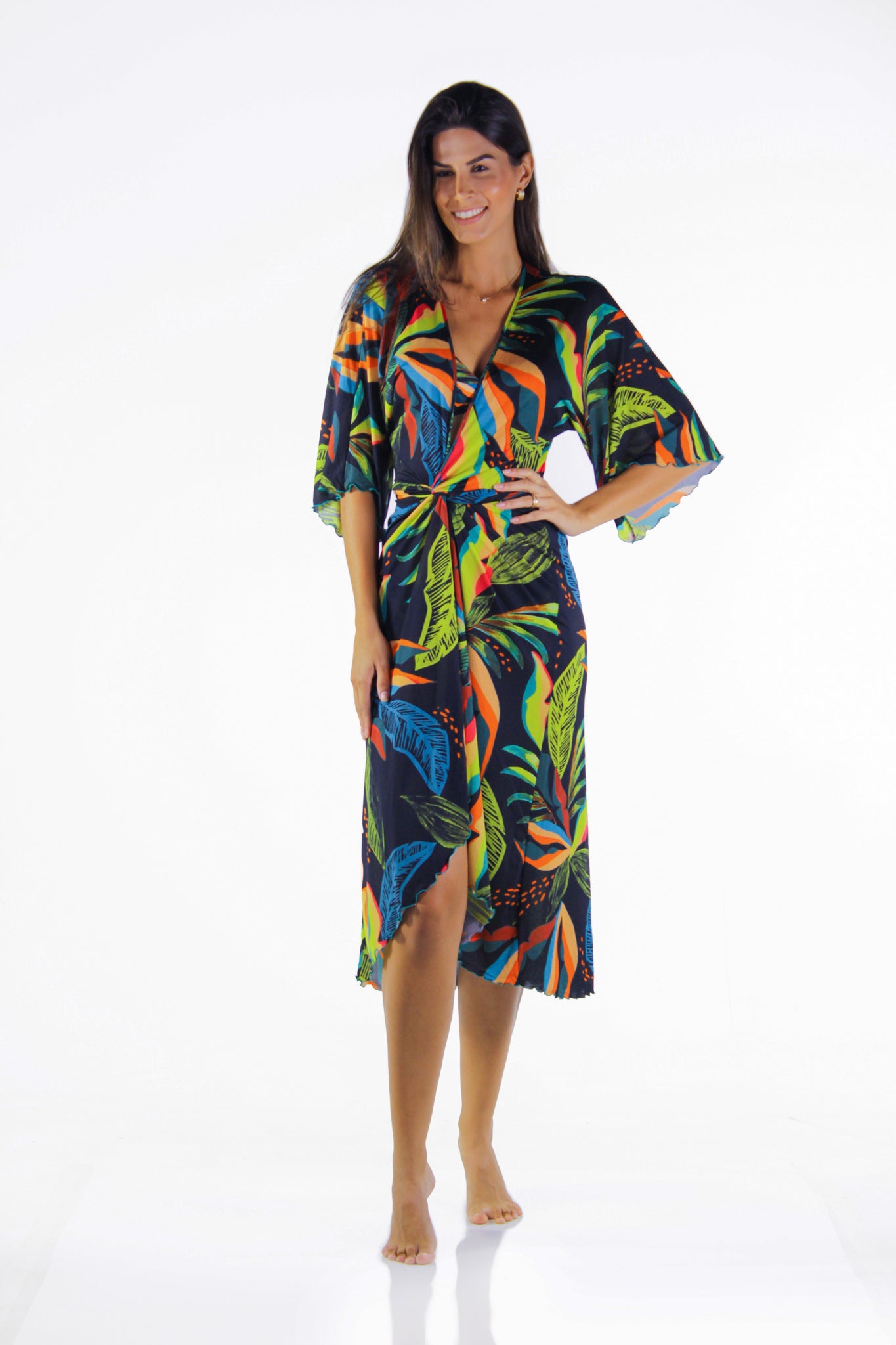 Model Front: La Playa Midi Dress Longo Borboleta Jardins