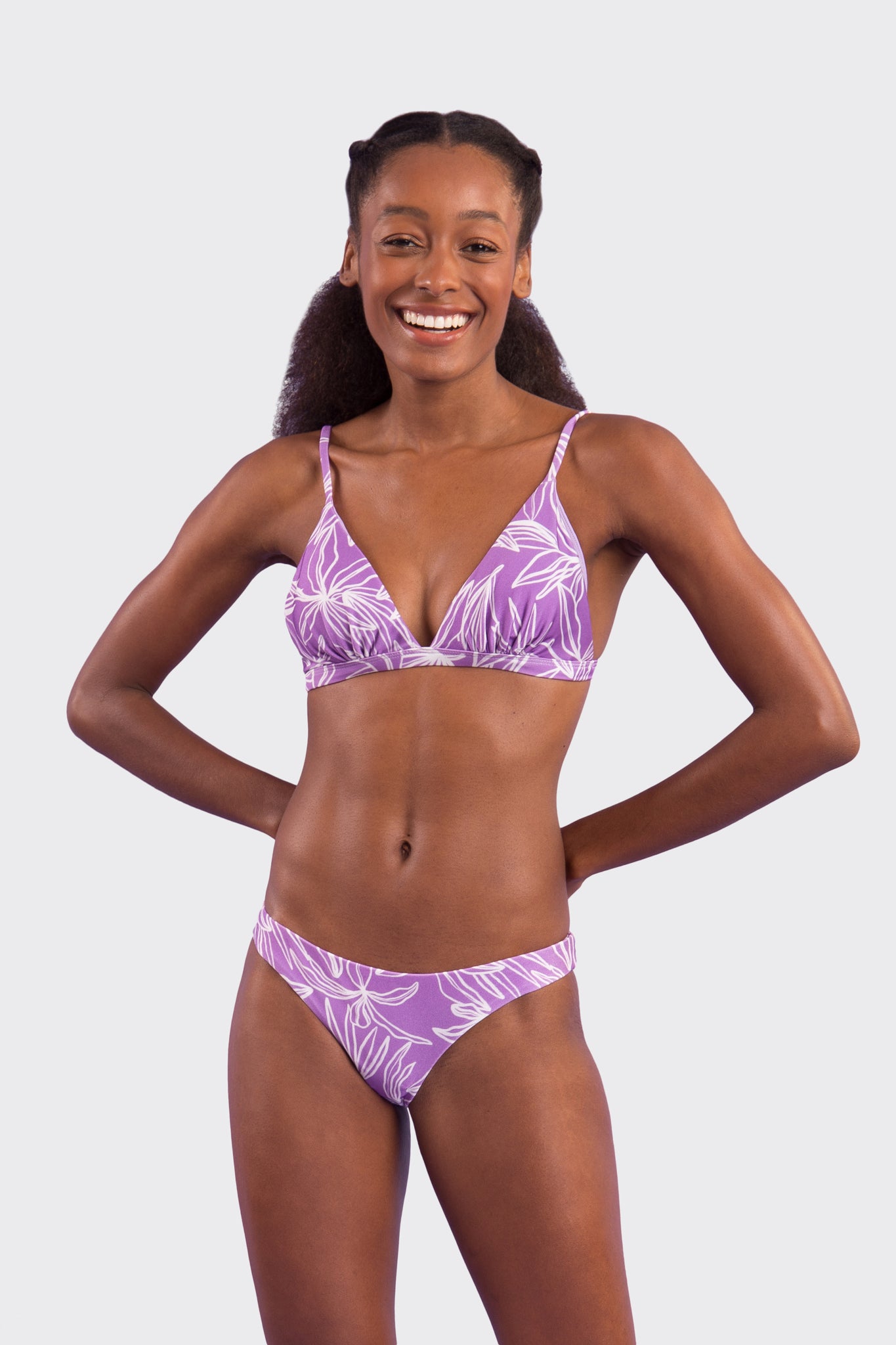 Model Front: Rio De Sol Set Set Trail-Purple Tri-Fixo Essential