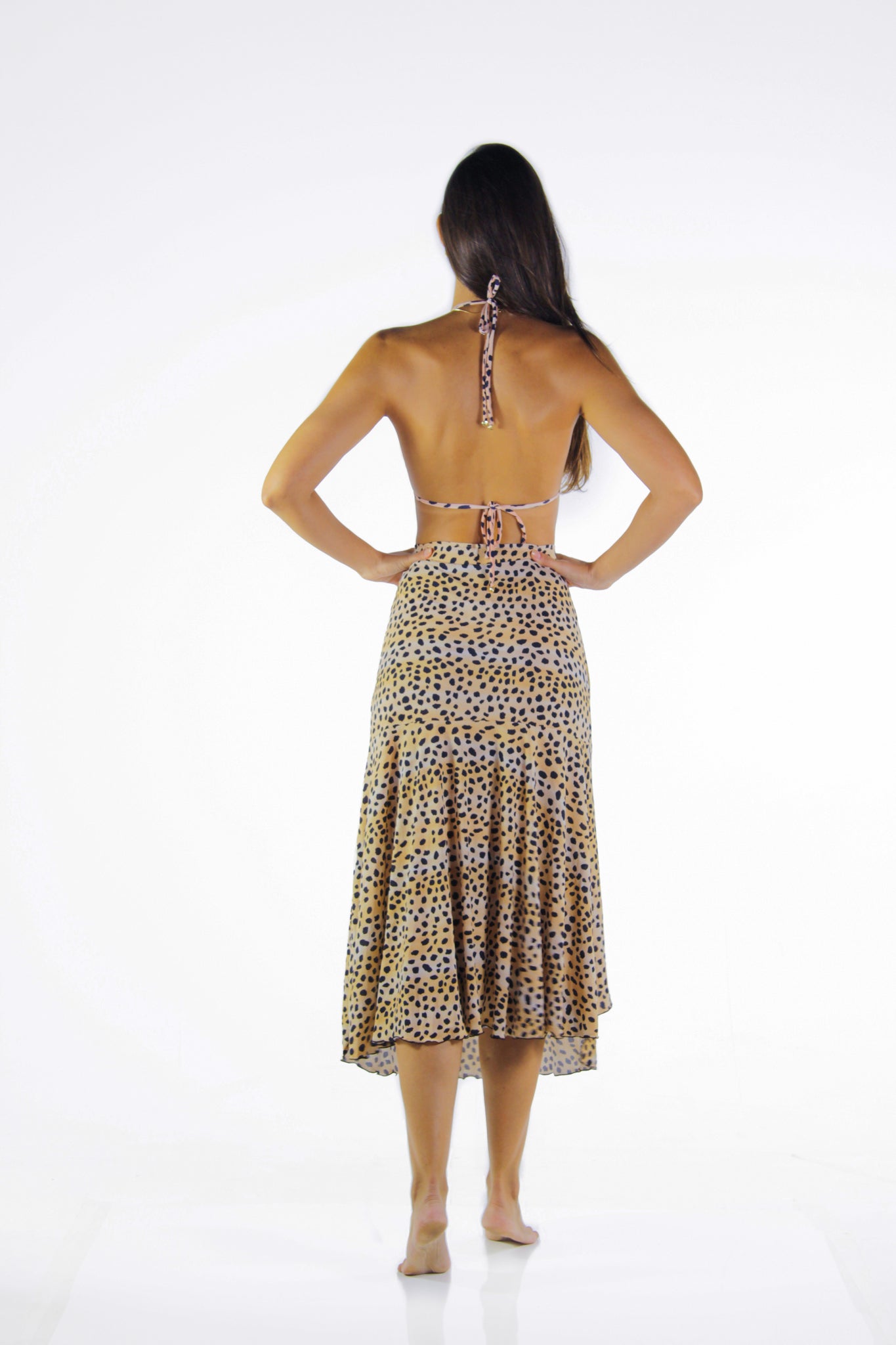 Model Back: La Playa Beach Skirt Saia Babado Guepardo