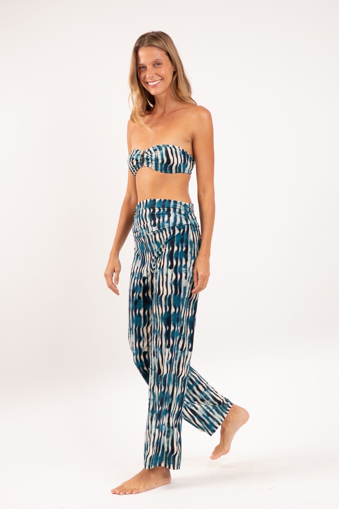 Image 04: Rio De Sol Beach Trousers Azule Murana Pants
