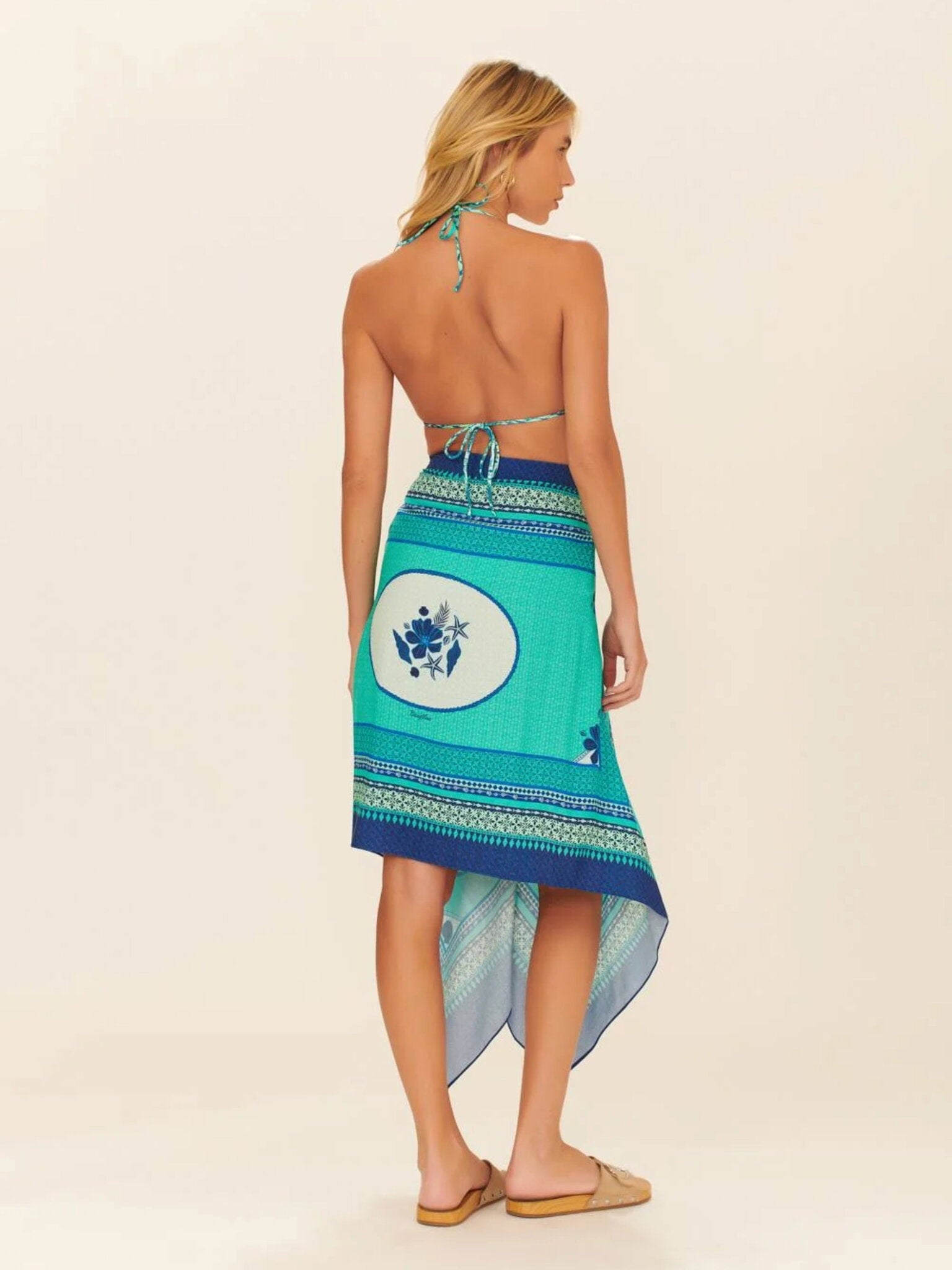 Model Back: Blueman Beach Skirt Saia Canga Pescado