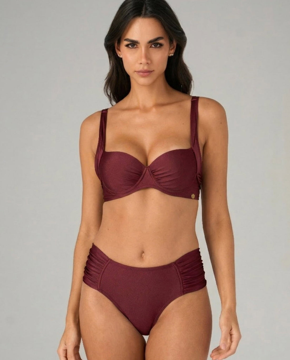 Model Front: Lua Morena Top Top Acai Meia-Taca-Sustencao