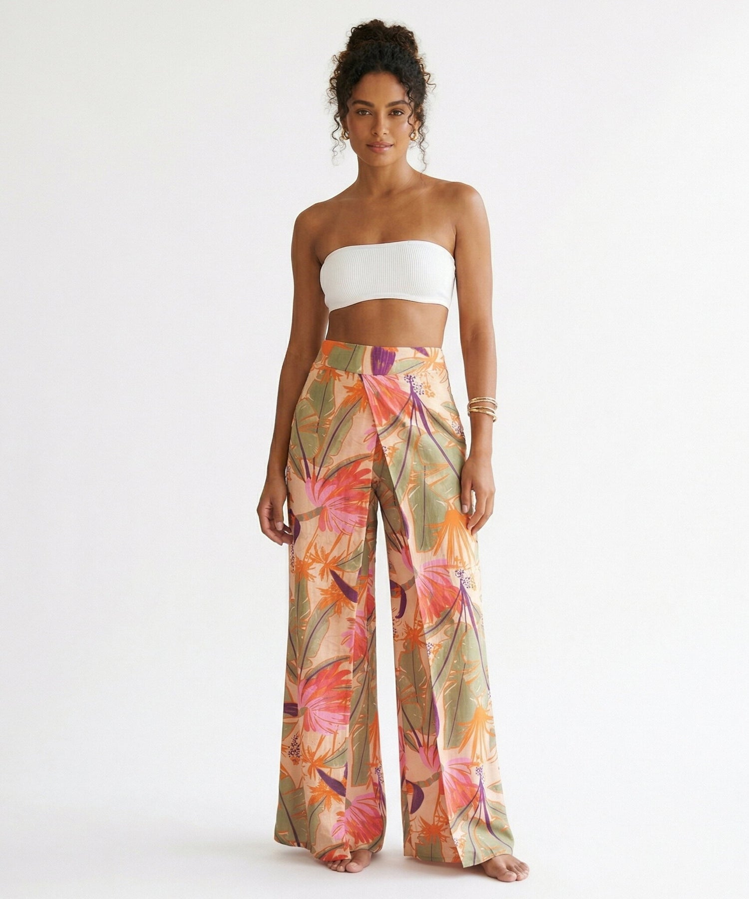 Model Front: Rio De Sol Beach Trousers Oasis Wide Pants