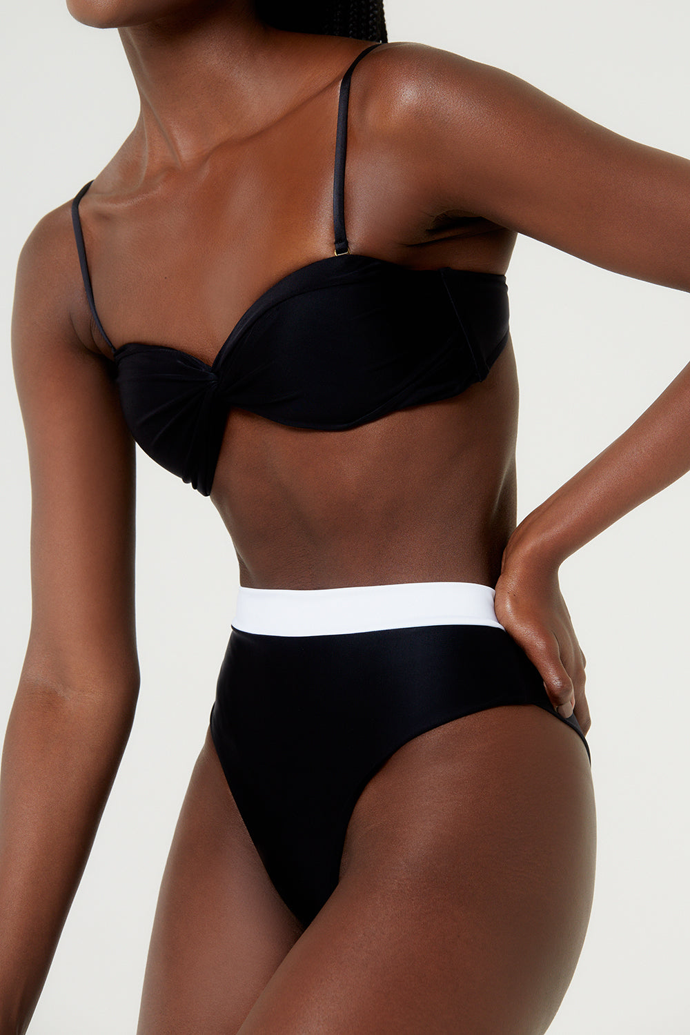 Image 08: Blueman Top Top Latino Belga Preto