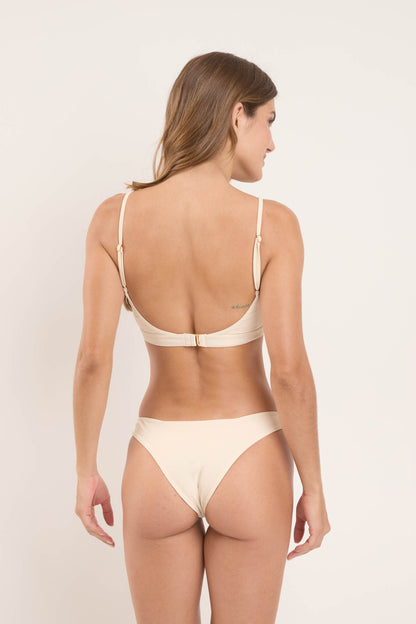 Model Back: Rio De Sol Bottom Bottom Touch-Natural Essential