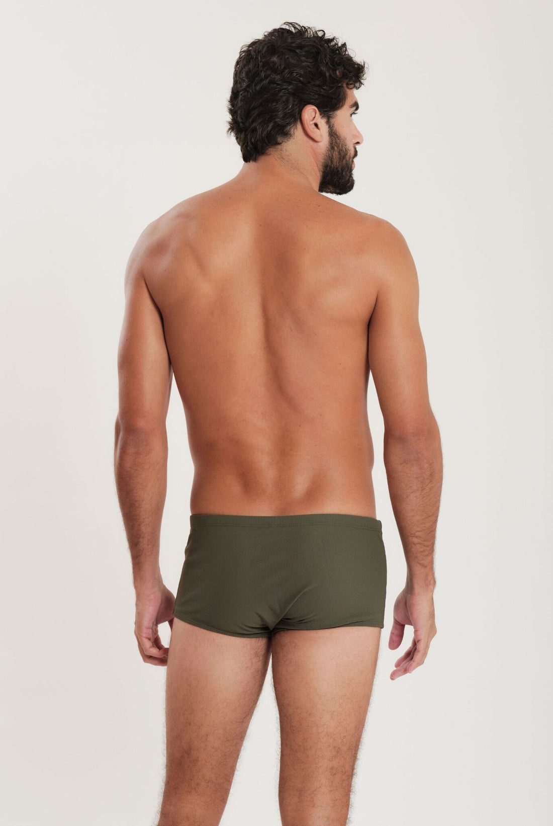 Model Back: Blueman Sunga / Boxer Sunga Army Fit Lisa Verde