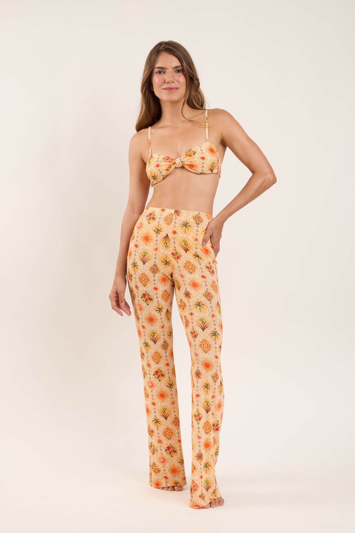 Model Front: Rio De Sol Beach Trousers Mosaico Pants Lana
