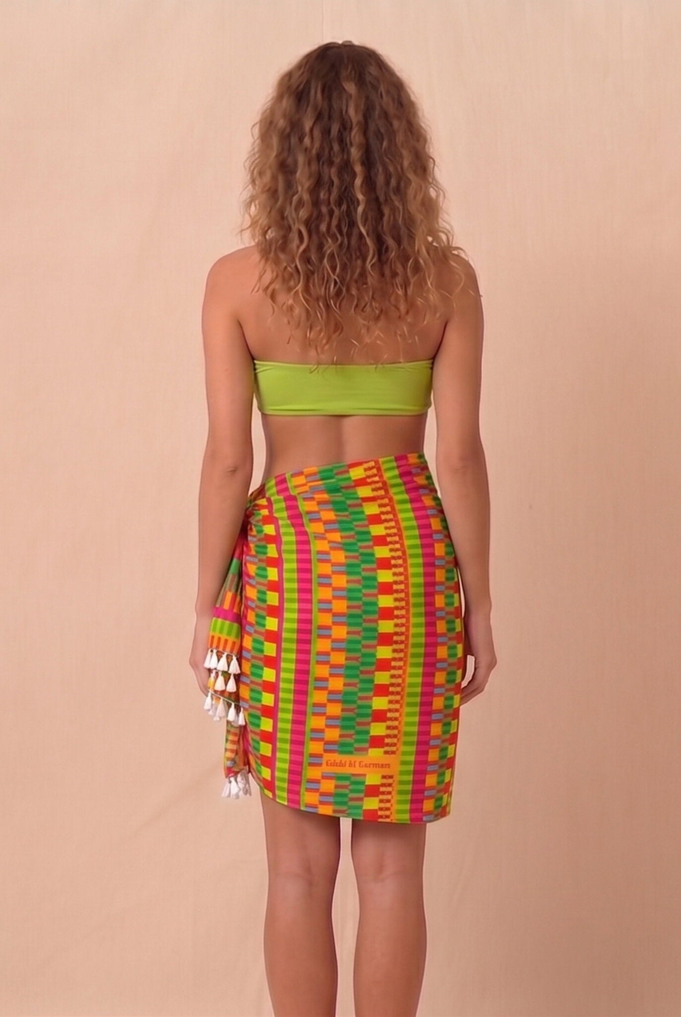 Model Back: Bali Blue Pareo Africa Rio