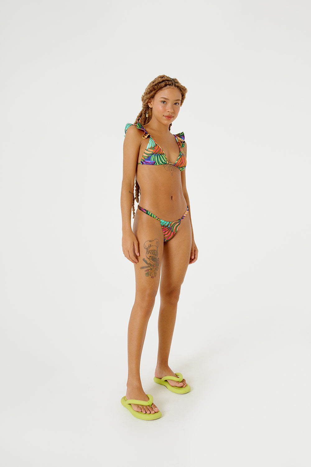 Model Front: Blueman Top Top Super Romance Banana Pop