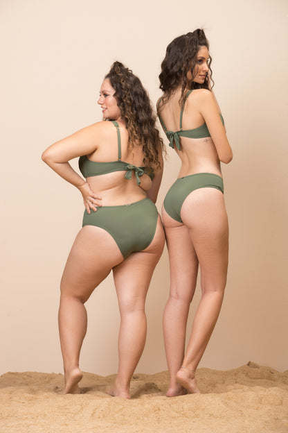 Model Back: La Playa Set Basico Arvoredo