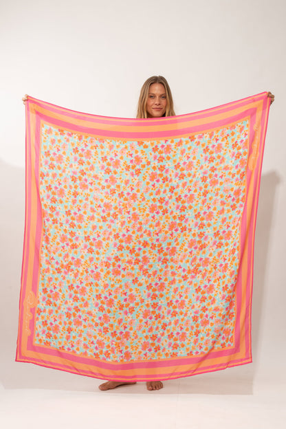 Model Front: Rio De Sol Pareo Ditsy-Sky Canga