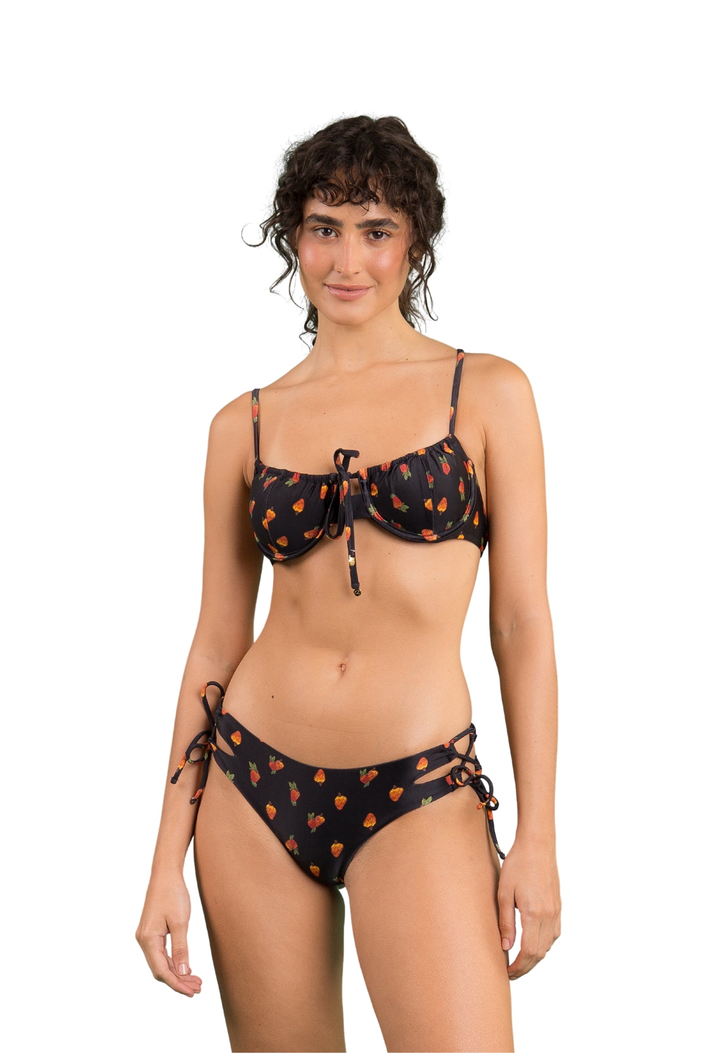 Model Front: Rio De Sol Set Set Cashew Balconet-Tie Madrid