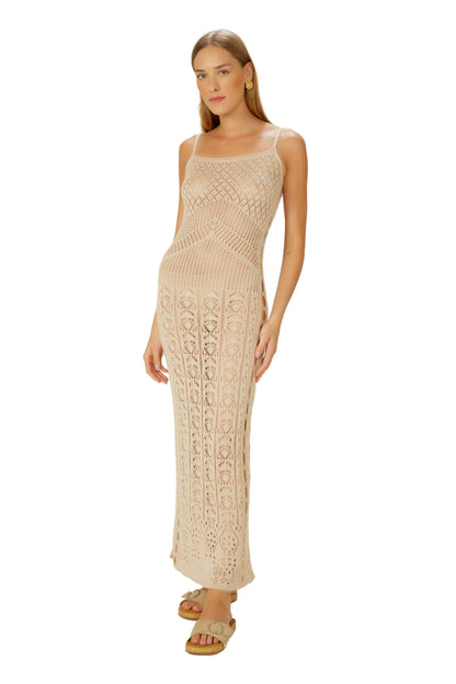 Model Front: Blueman Maxi Dresses Vestido Tricot Branco