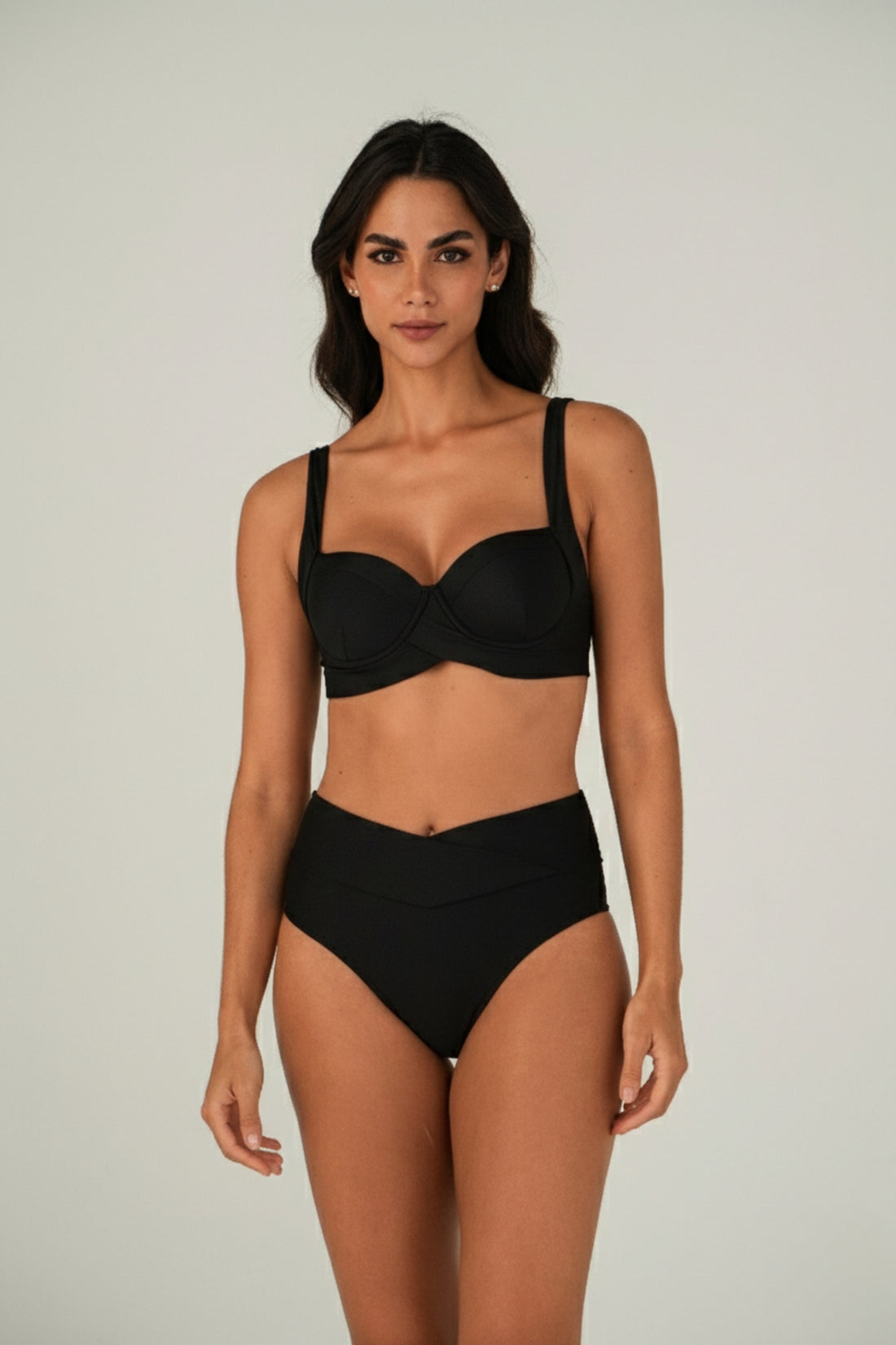 Model Front: Lua Morena Bottom Bottom Preto Faixa-Cos-Alto