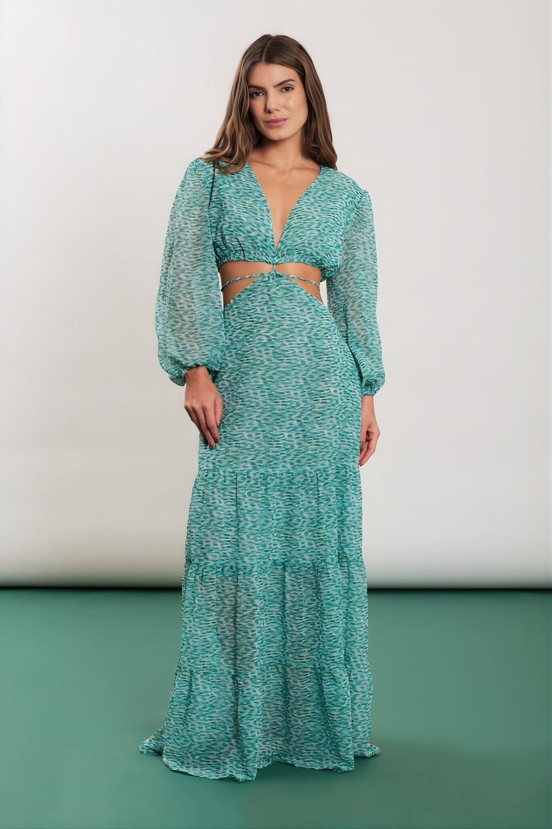 Model Front: Blueman Maxi Dresses Reflexo Long Sleeve Dress