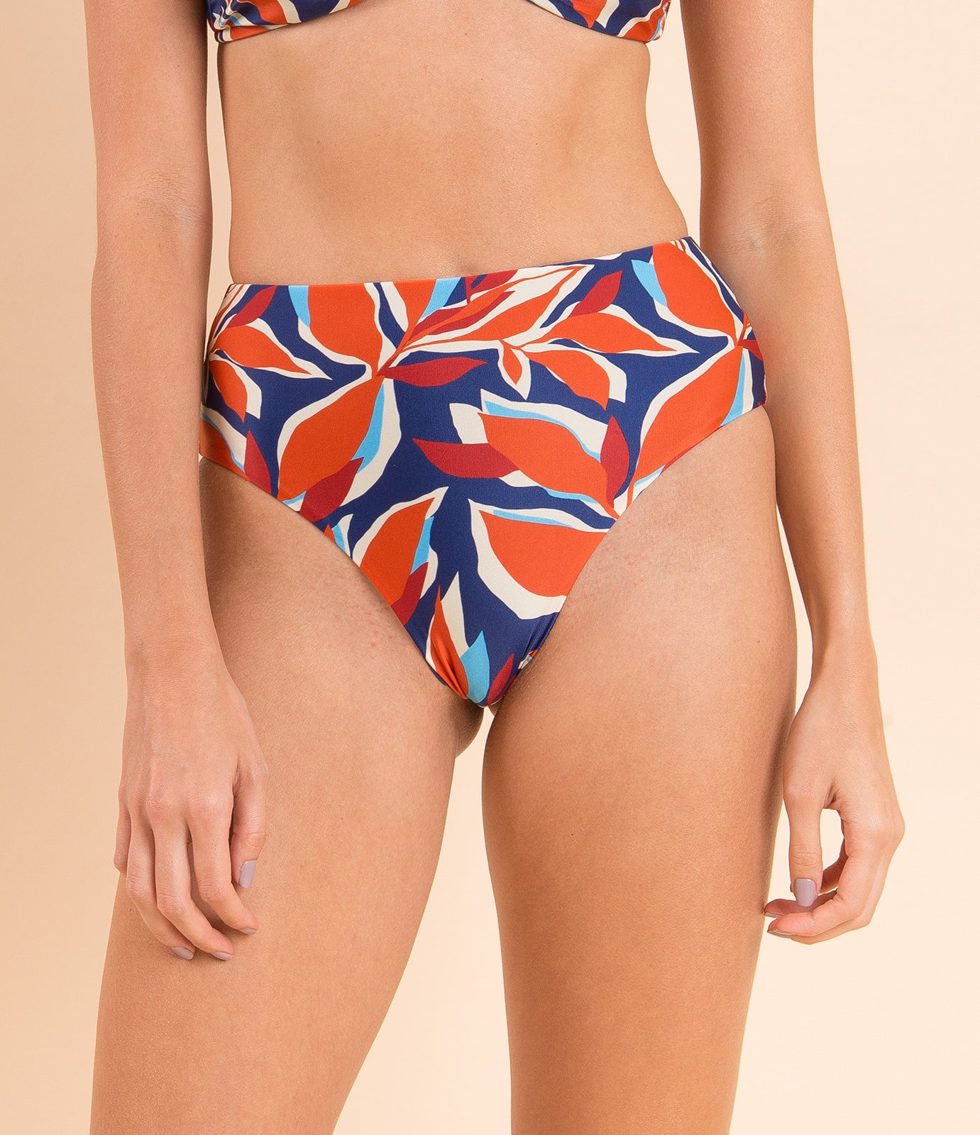 Image 09: Rio De Sol Bottom Bottom Leaves Hotpants
