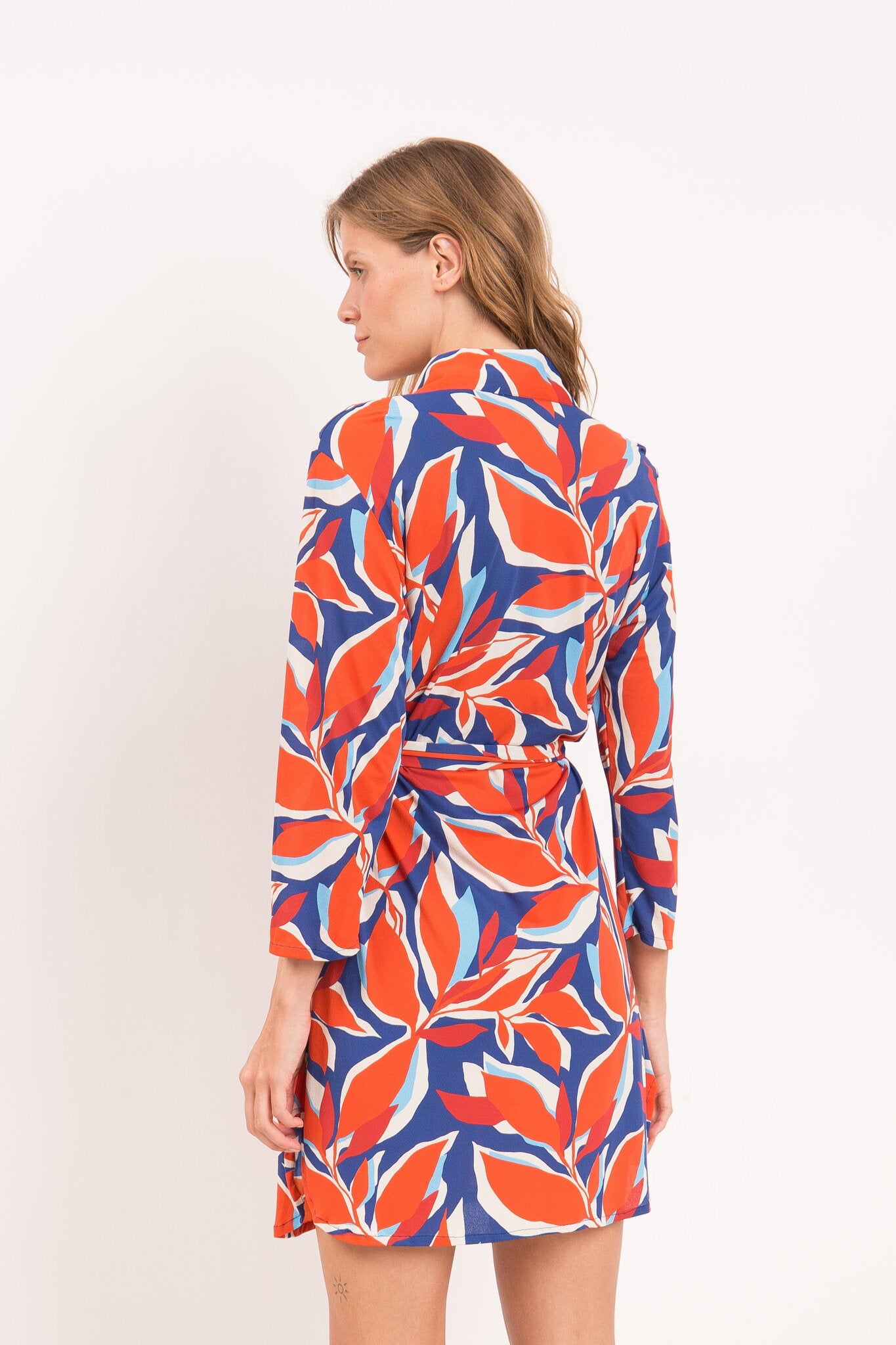 Image 10: Rio De Sol Shirtdress Leaves Chemise