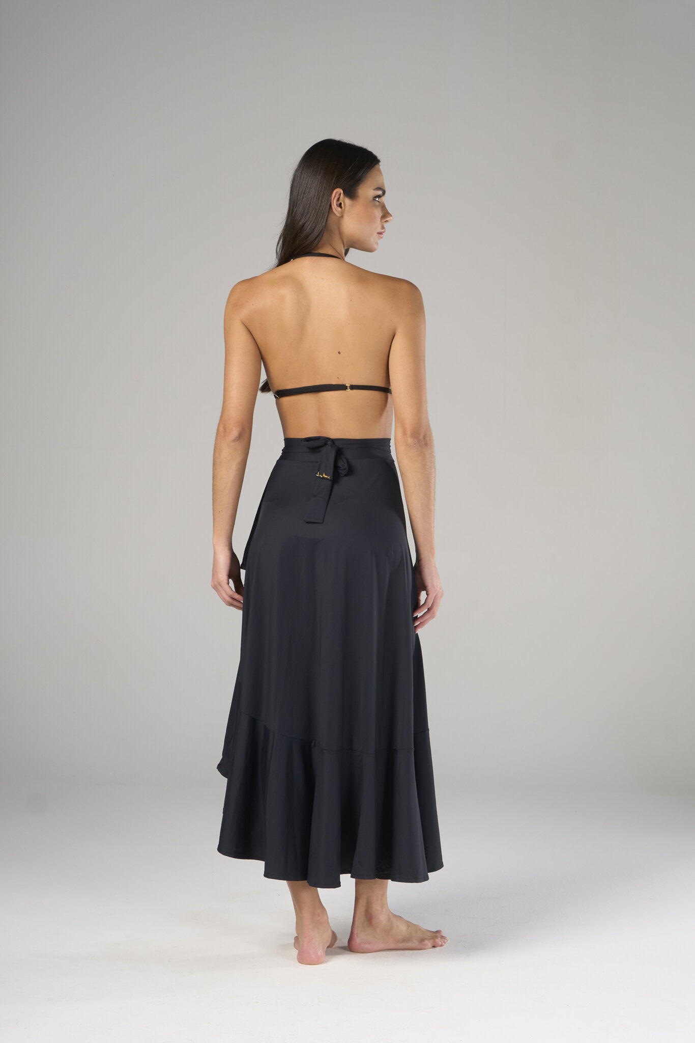 Model Back: Lua Morena Beach Skirt Preto Pareo Skirt Babado