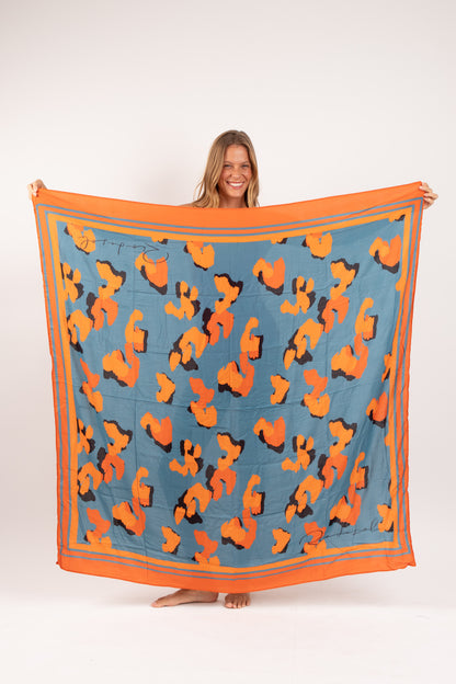 Model Front: Rio De Sol Pareo Luma Canga