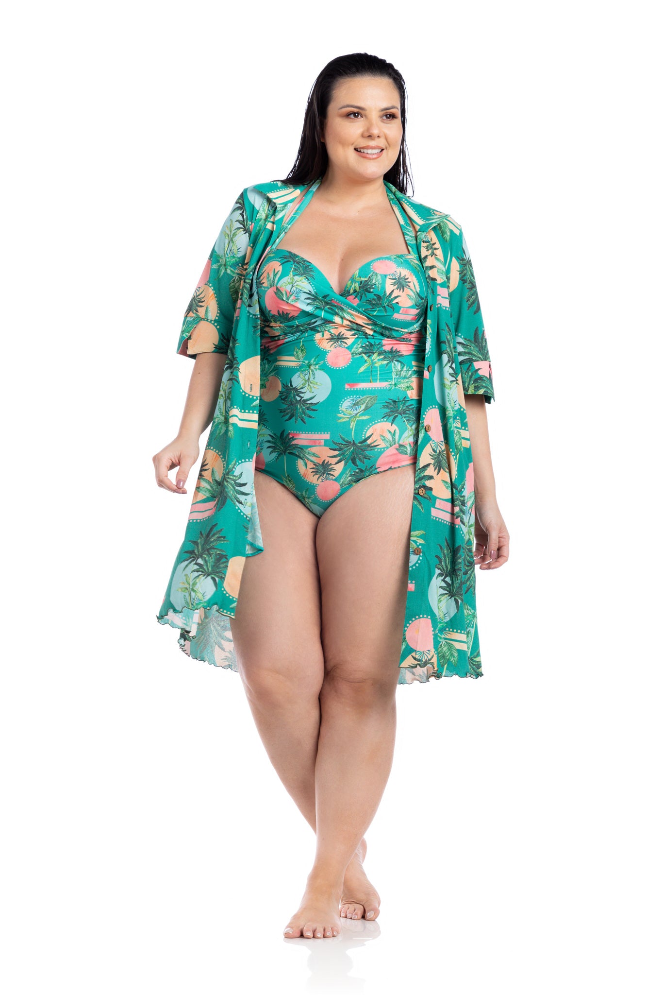 Model Front: La Playa Shirtdress Chemise Solar