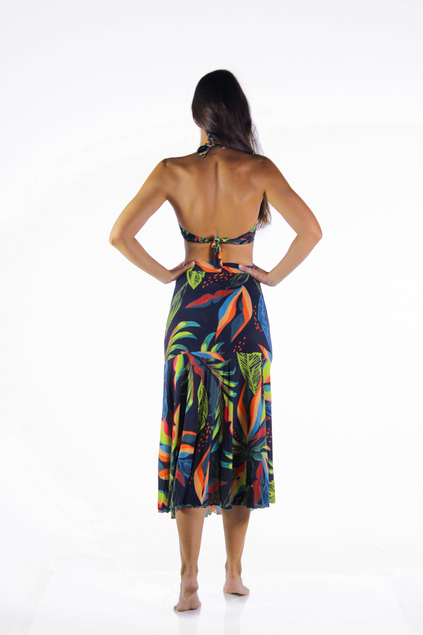 Model Back: La Playa Beach Skirt Saia Babado Jardins