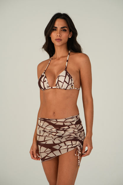 Model Front: Lua Morena Beach Skirt Folha-Do-Acai Saia Tule