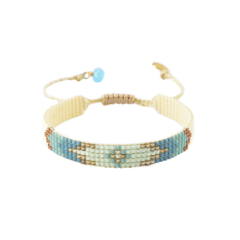 Model Front: Mishky Bracelet Peeky-Be-Xs-8021