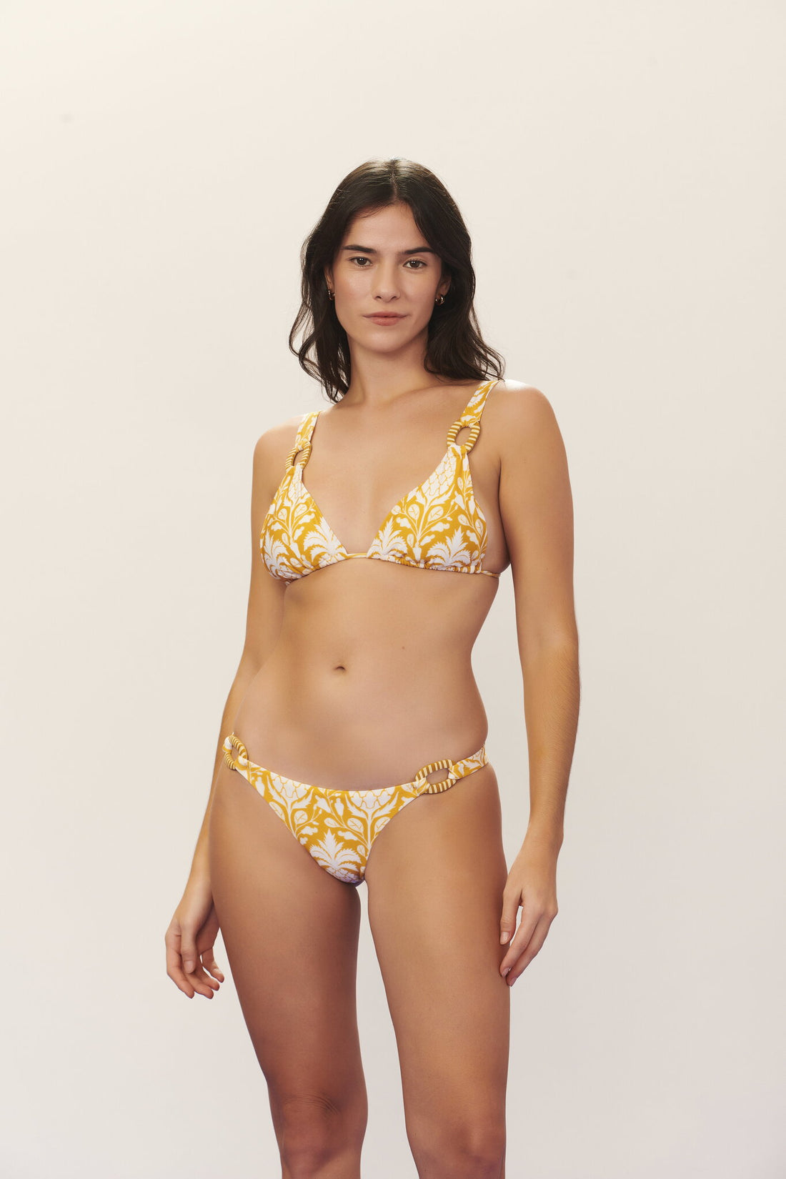 Model Front: Blueman Bikini Tops Top Seiva-Doce-Amarela Ubatuba