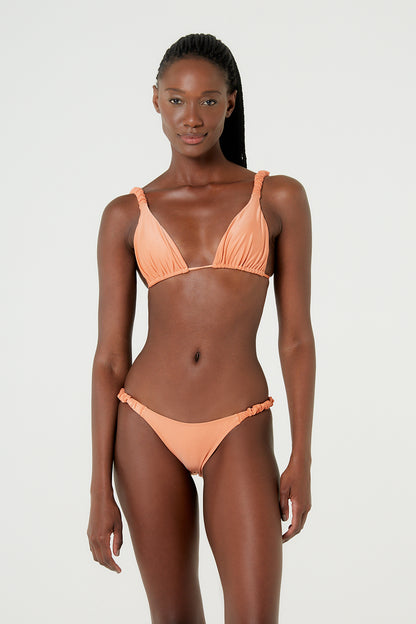 Model Front: Blueman Bottom Bottom Malibu Laranja
