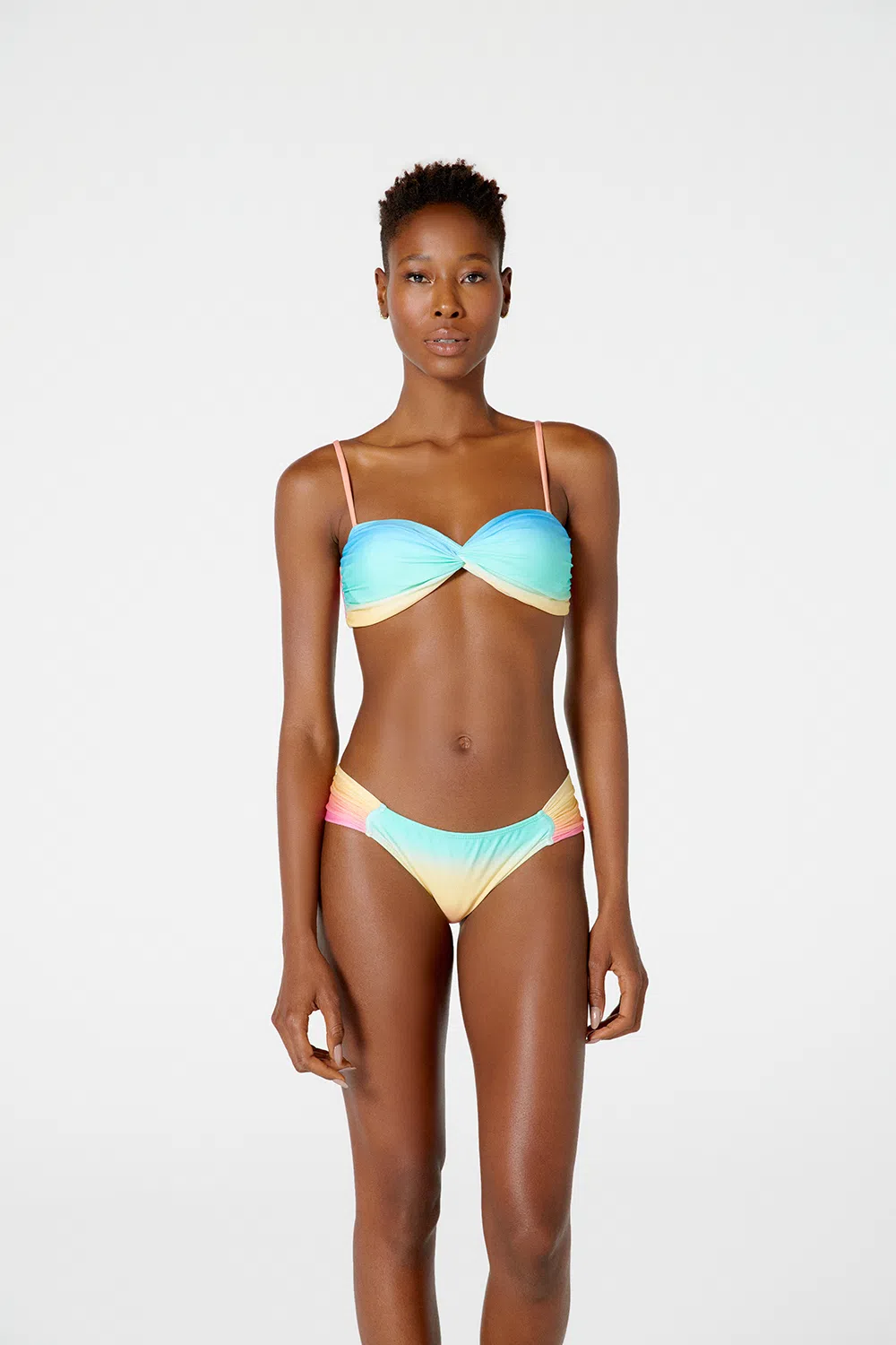 Model Front: Blueman Bottom Bottom Strike New Pacifico Degrade Mentos